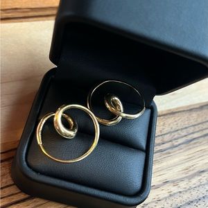 Authentic Michael Good 18kt Gold Single Loop earrings